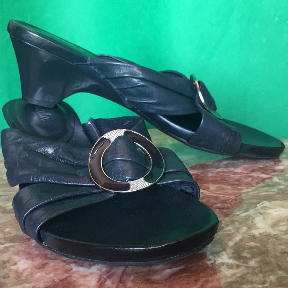 Abella Leather O-Ring Slides